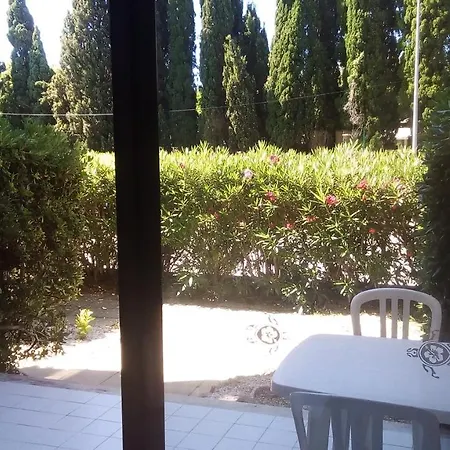 Apartment De 27 M² + 70 M² De Jardin A 100 M Des Plages