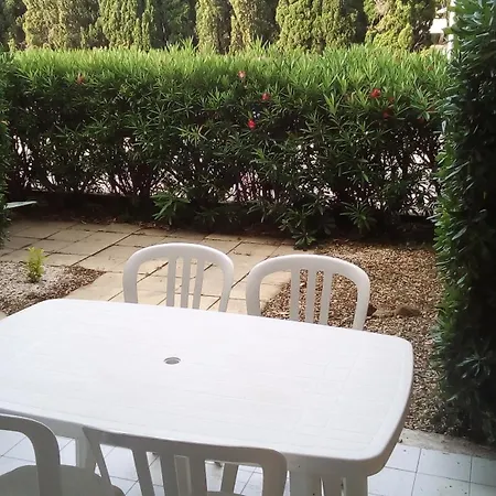 De 27 M² + 70 M² De Jardin à 100 M Des Plages